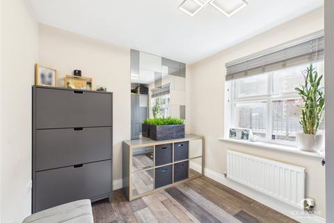 4 bedroom end of terrace house for sale, Sunderland Road, Gateshead NE8