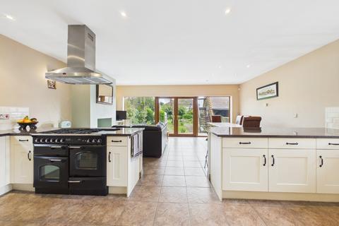 6 bedroom detached house for sale, Newland Park, Hull,HU5 2DR