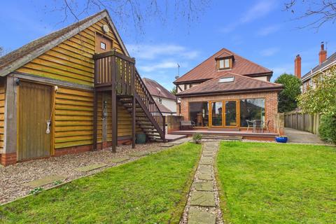 6 bedroom detached house for sale, Newland Park, Hull,HU5 2DR