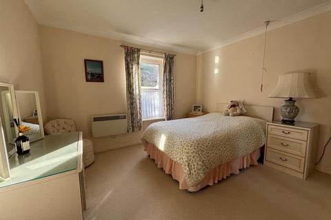 2 bedroom flat for sale, Coddenham Road, Ipswich IP6