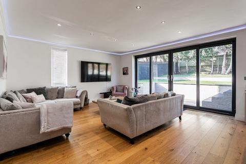 4 bedroom bungalow for sale, Meadowfield Terrace, Duddingston, Edinburgh, EH8
