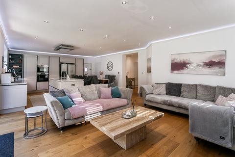 4 bedroom bungalow for sale, Meadowfield Terrace, Duddingston, Edinburgh, EH8
