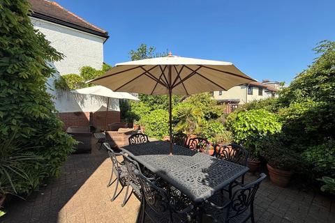 4 bedroom detached house for sale, Burnt Ash Lane, Bromley BR1