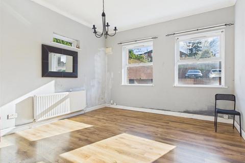 undefined, Flat 2, Furlong Court