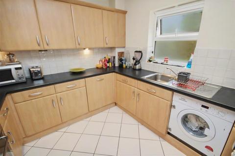 2 bedroom flat for sale, Stoke Road, Guildford