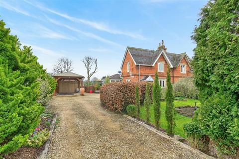 3 bedroom semi-detached house for sale, Dauntsey Green, Dauntsey, Chippenham
