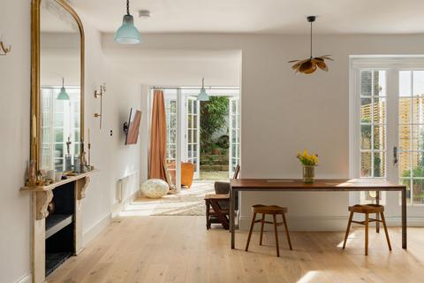 3 bedroom apartment for sale, Colville Terrace, Notting Hill, London, W11