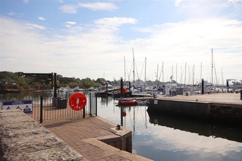 undefined, Quay Street, Lymington