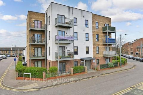 1 bedroom ground floor flat for sale, Ager Avenue, Dagenham, Essex