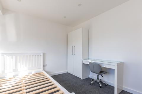 1 bedroom in a house share to rent, Finmore Road, Botley