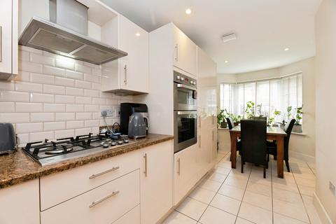 4 bedroom semi-detached house for sale, Soprano Way, Esher, Surrey, KT10