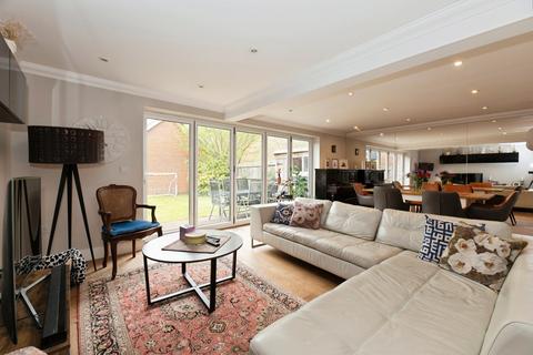 4 bedroom semi-detached house for sale, Soprano Way, Esher, Surrey, KT10