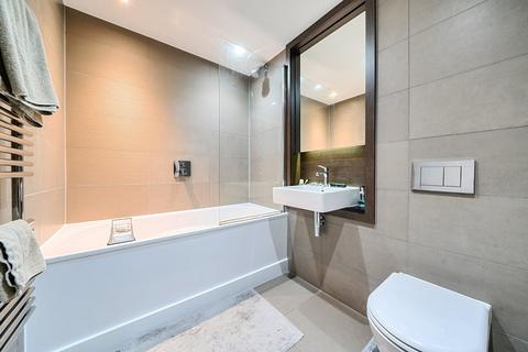 1 bedroom flat for sale, Balham Hill, Clapham South, SW12