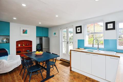 2 bedroom end of terrace house for sale, Armitage Place, Western Road, Hawkhurst, Cranbrook, TN18