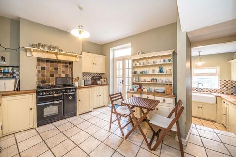 4 bedroom terraced house for sale, Victoria Way, Charlton