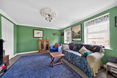 2 bedroom flat for sale, Grosvenor Court, Montfort Close, Romsey, SO51