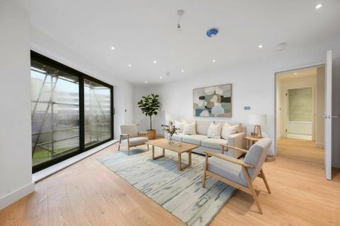 2 bedroom flat for sale, Prince Regent Road, London TW3