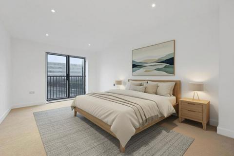 3 bedroom flat for sale, Prince Regent Road, London TW3