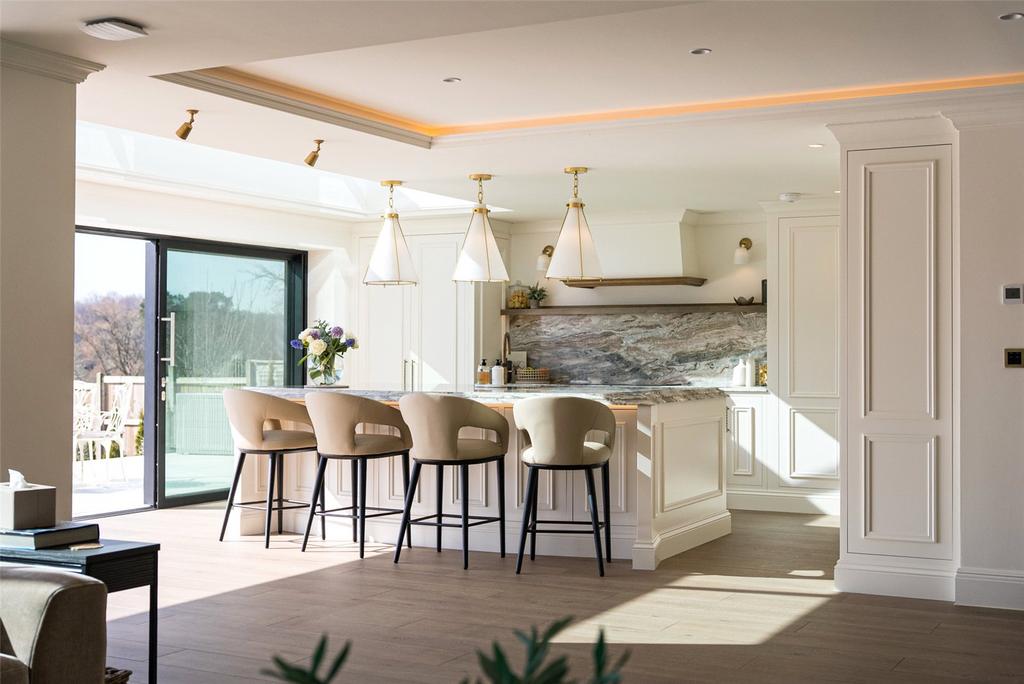 House in Leeds, West Yorkshire - View 2