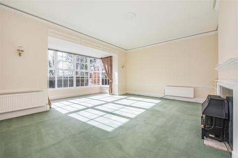 2 bedroom apartment for sale, Lower Hale, Farnham
