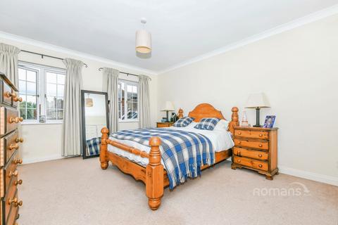 6 bedroom house to rent, Turgis Road, Elvetham Heath, Fleet, GU51