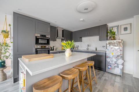 2 bedroom flat for sale, The Borough, Farnham, Surrey, GU9
