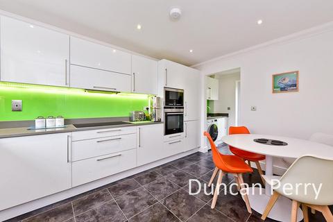 3 bedroom detached house for sale, Archers Close, Potters Bar EN6