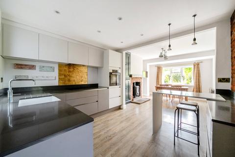 3 bedroom end of terrace house for sale, One Tree Hill Road, Surrey GU4