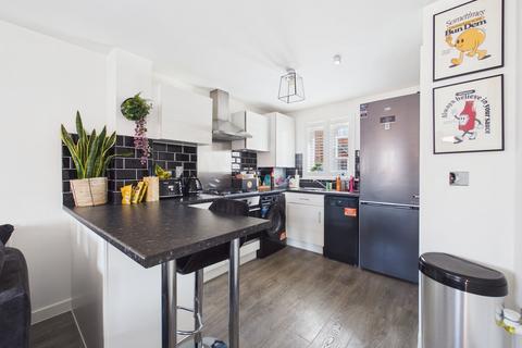 2 bedroom semi-detached house for sale, Bangor Close, Towcester, NN12
