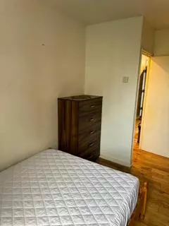 1 bedroom in a house share to rent - View 2