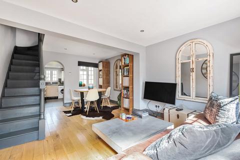2 bedroom terraced house for sale, North Road, Bromley