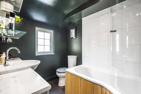 2 bedroom terraced house for sale, North Road, Bromley