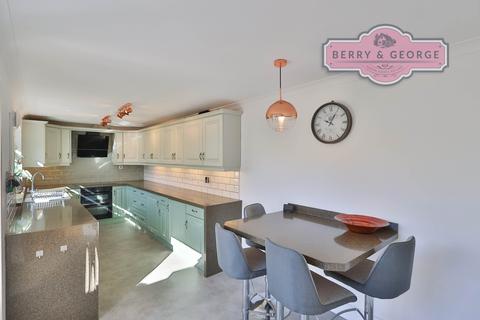 undefined, Hafod Road, Gwernaffield CH7