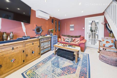 2 bedroom end of terrace house for sale, Sun Street, Beds SG18