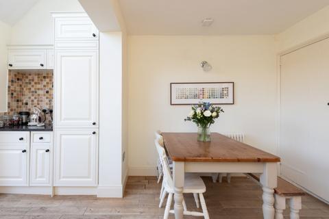 2 bedroom cottage for sale, Hampstead Garden Suburb, London, NW11