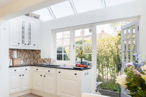 2 bedroom cottage for sale, Hampstead Garden Suburb, London, NW11