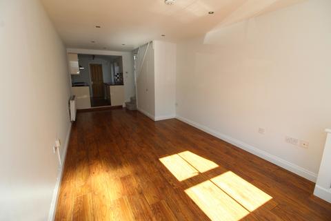 2 bedroom terraced house to rent, Trinity Lane, Beverley, HU17 0AU