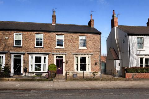 3 bedroom end of terrace house for sale, South Parade, Northallerton, North Yorkshire, DL7