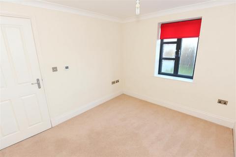 4 bedroom townhouse for sale, Waterside Mews, Trowbridge