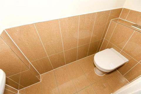 4 bedroom townhouse for sale, Waterside Mews, Trowbridge