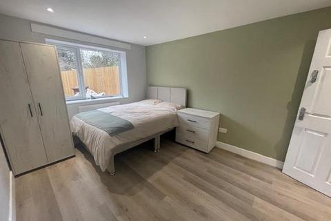undefined, Room 8,  Buckingham Road,  OX26