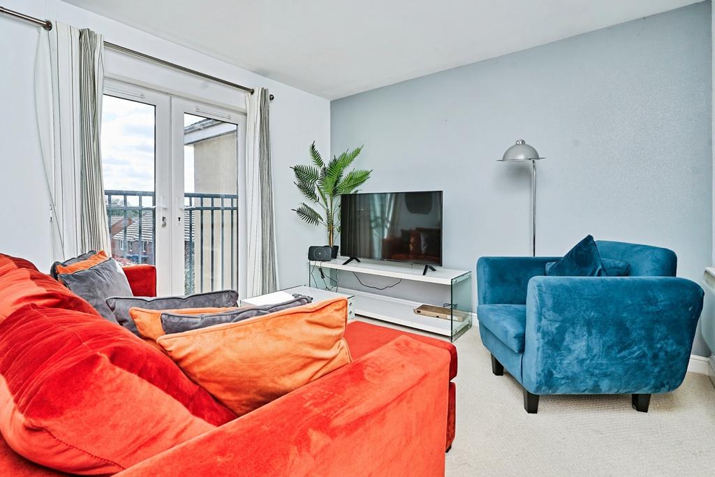 Apartment in Walsall, Streetly - View 2