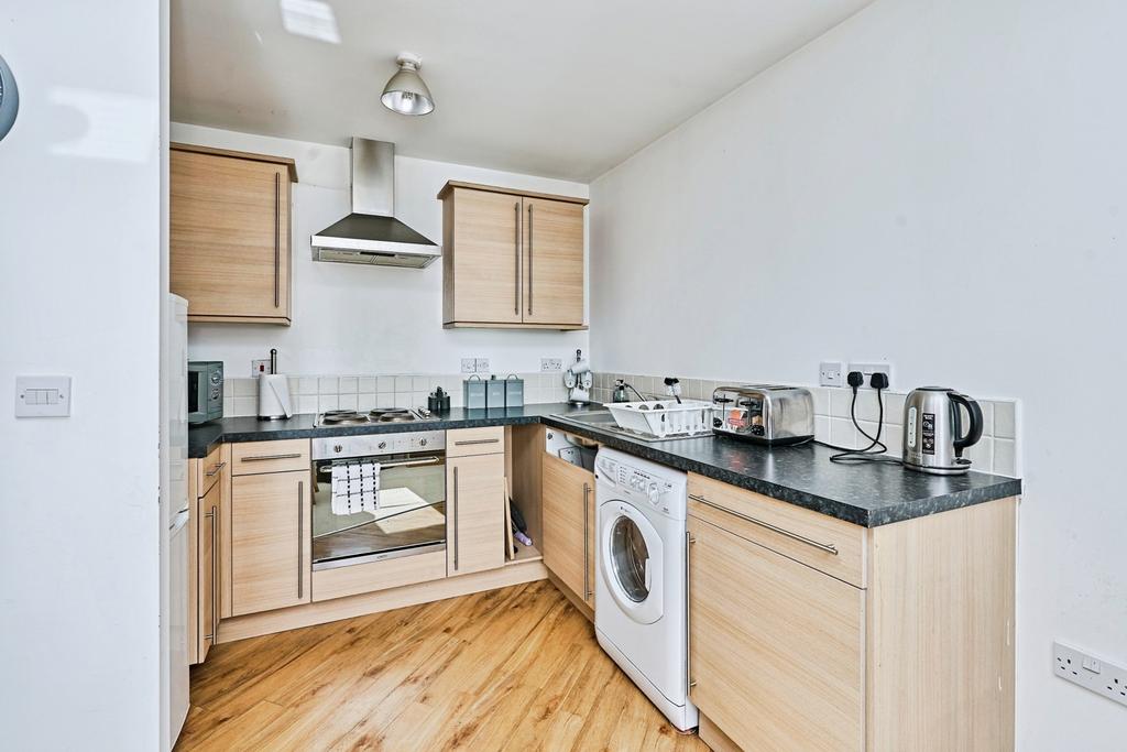 Apartment in Walsall, Streetly - View 3
