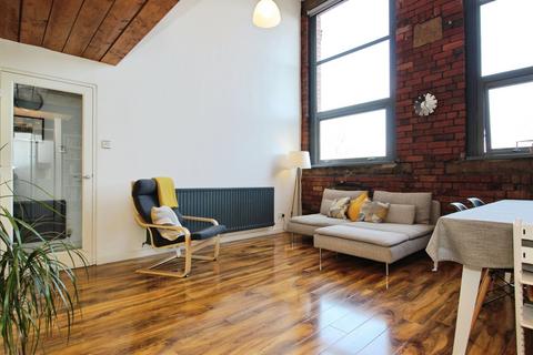 2 bedroom flat for sale, Whingate, Leeds