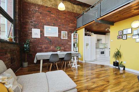 2 bedroom flat for sale, Whingate, Leeds