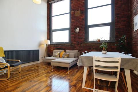 2 bedroom flat for sale, Whingate, Leeds