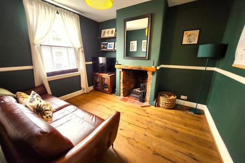 2 bedroom terraced house to rent, Park Street, Stourbridge DY8
