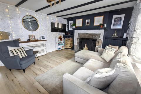 3 bedroom cottage for sale, Falmouth Road, Redruth