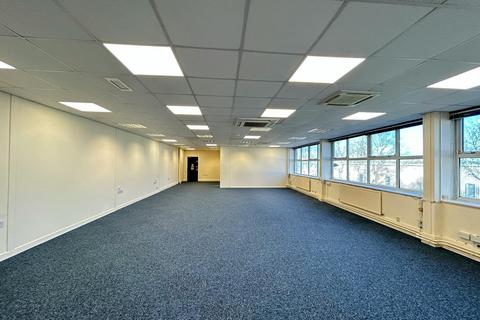 Warehouse to rent, Stirling Way Peterborough PE3 8YD