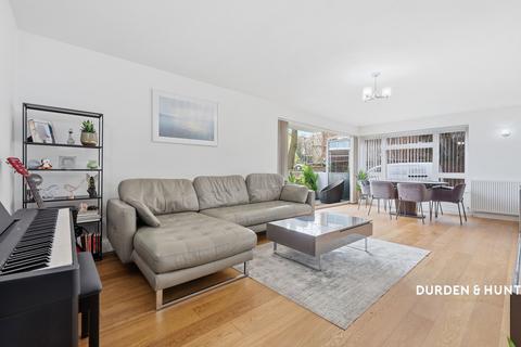 2 bedroom apartment for sale, New Wanstead, London E11